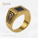 Inel bărbătesc Royal din aur galben, decorat cu email colorat și pietre zirconiu