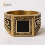 Inel bărbătesc Royal din aur galben, decorat cu email colorat și pietre zirconiu