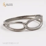 Brățara fixă modernă din aur alb, ideală pentru stiluri elegante