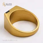 Inel bărbătesc Regal din aur galben cu email colorat și pietre zirconiu