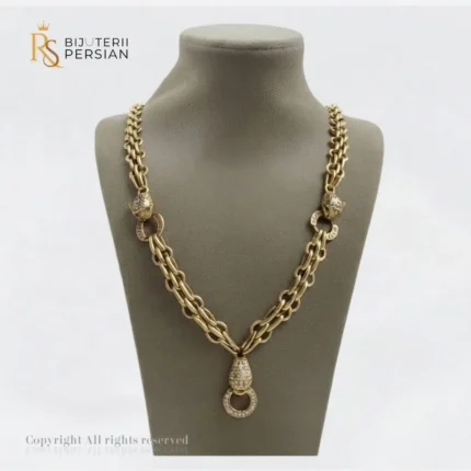Lănțișor statement din aur galben cu lanț dublu și pandantiv strălucitor – bijuterie impunătoare pentru femei elegante.