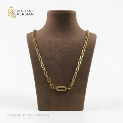 Lanț aur cu pandantiv central tip zală pavată cu zirconii și șină modernă paperclip 14K
