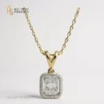 Pandantiv pătrat cu diamante naturale și lanț din aur galben 14K