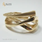 inel aur 14K modern cu structură sculptată și detalii fluide – Bijuterii Persian