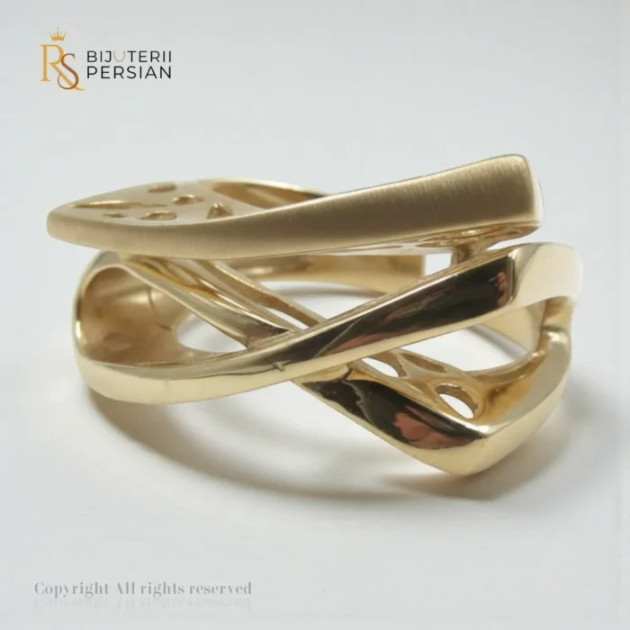 inel aur 14K modern cu structură sculptată și detalii fluide – Bijuterii Persian