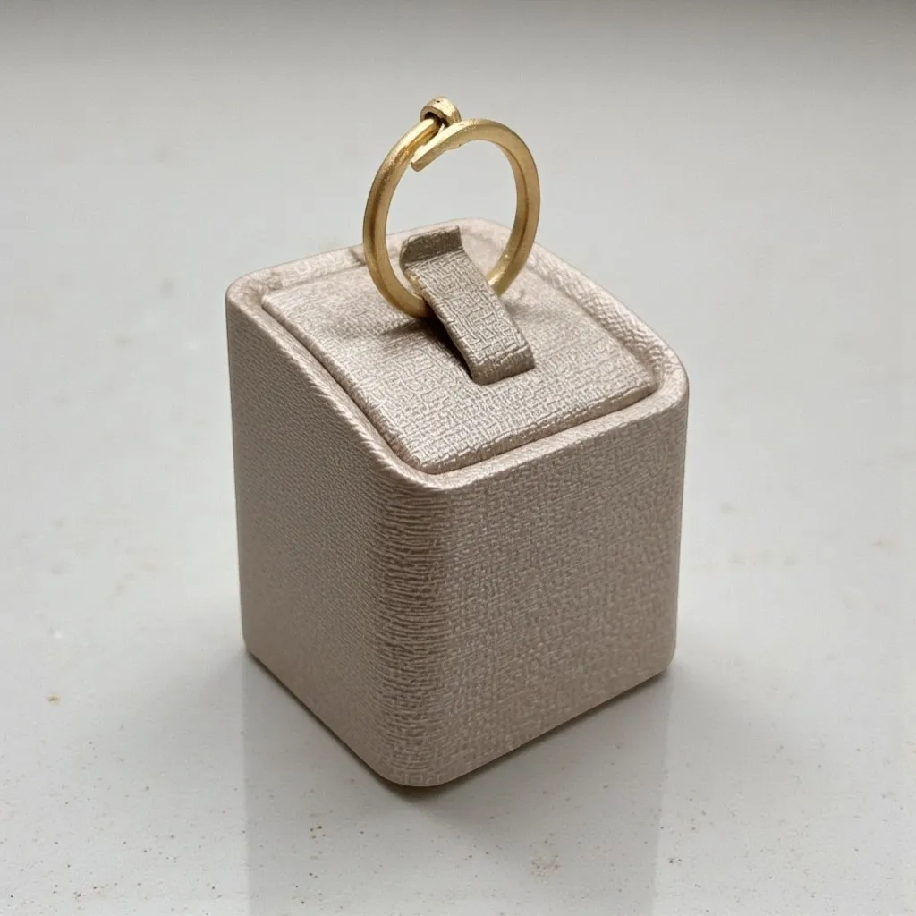 inel din aur 14K model cui design minimalist – Bijuterii Persian