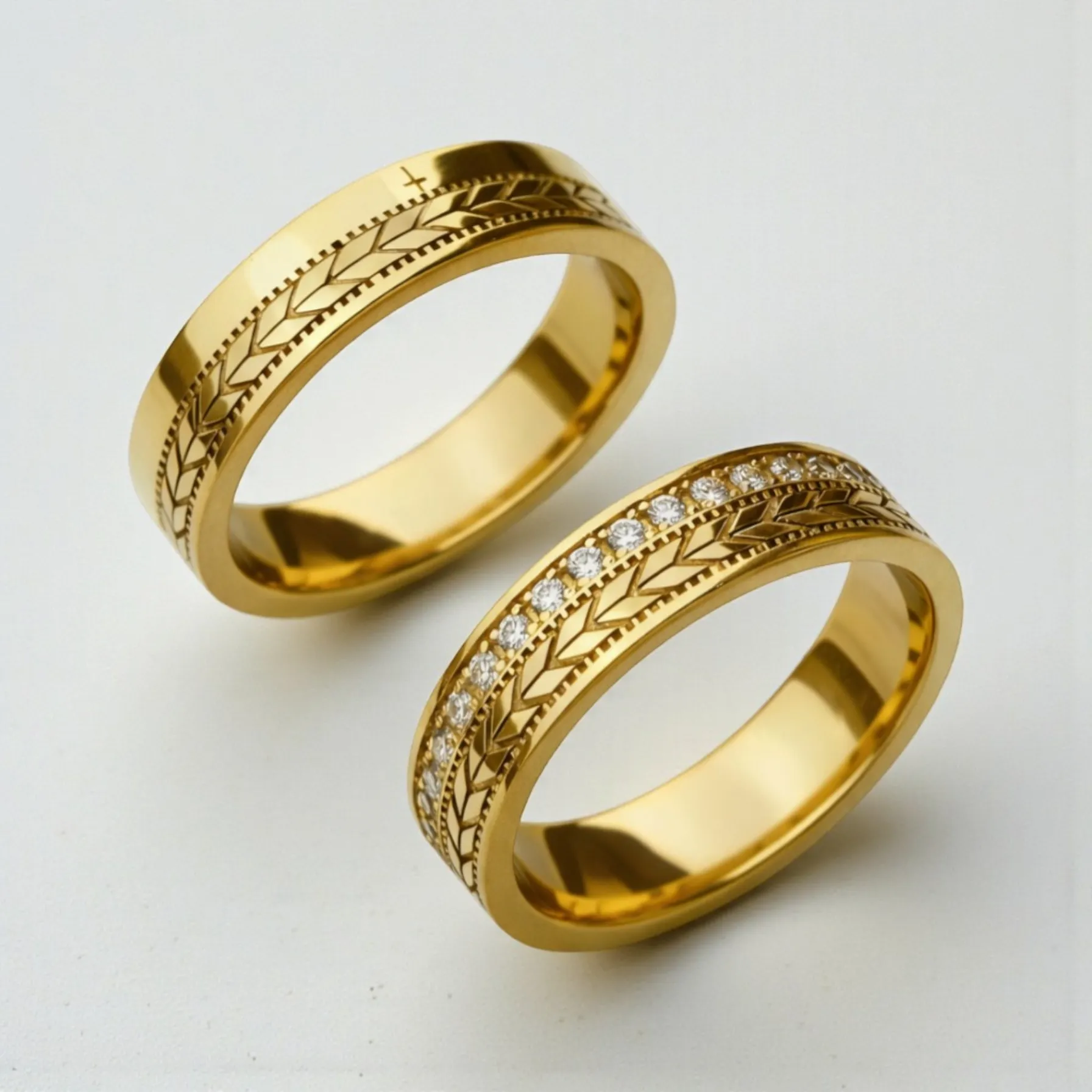 set verighete din aur 14K model gravat cu diamante pentru cuplu