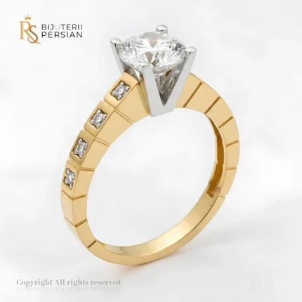 Inel de logodnă geometric din aur 14K cu șină segmentată și cristale încadrate în pătrate