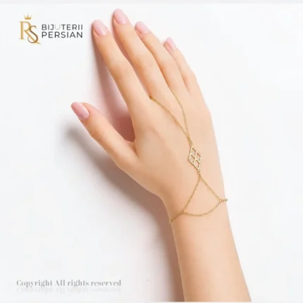 Bratara de mana cu inel din aur galben 14K cu motiv central romb decupat stil filigran