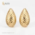 Cercei aur galben semicerc diamantat din aur 14K cu suprafata gravata cu taieturi diamantate stralucitoare