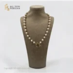 Colier aur galben perle naturale din aur 14K cu perle sferice de cultura si inchizatoare frontala tip toggle