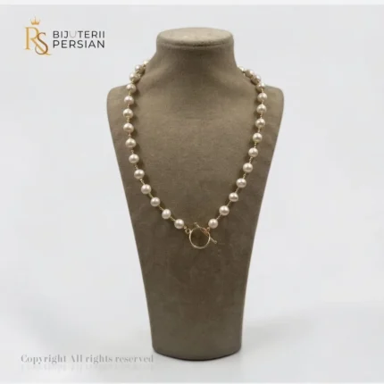 Colier aur galben perle naturale din aur 14K cu perle sferice de cultura si inchizatoare frontala tip toggle