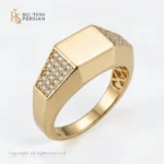 Inel aur galben gheara din aur 14K cu platou dreptunghiular neted si umeri incrustati cu cristale de zirconiu