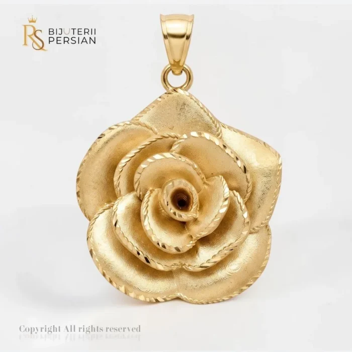 Pandantiv din aur galben 14K forma de trandafir sculptat 3D cu anou lucios