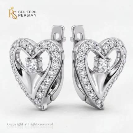 Cercei aur alb inima cu zirconiu din aur 14K cu contur in forma de inima pavat si cristal central suspendat