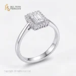 Inel aur alb taietura smarald cu zirconiu din aur 14K cu cristal central dreptunghiular si contur halo incrustat