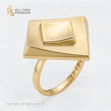 Inel aur galben geometric cu placa mata din aur 14K fara pietre cu coroana trapezoidala si relief texturat