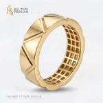 Inel aur galben lat cu segmente triunghiulare geometrice din aur 14K fara pietre cu profil tridimensional polizat