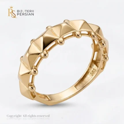 Inel aur galben tip piramidal studs din aur 14K fara pietre cu suprafete geometrice polizate