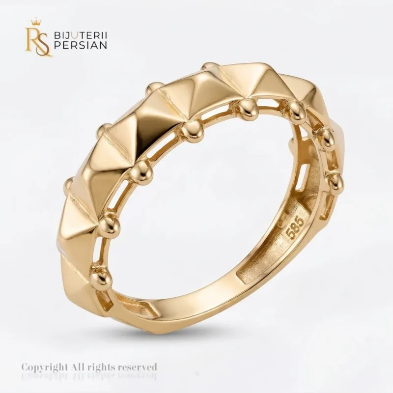 Inel aur galben tip piramidal studs din aur 14K fara pietre cu suprafete geometrice polizate