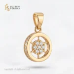 Pandantiv aur galben cerc cu zirconiu din aur 14K cu centru pavat cu pietre si margine exterioara incrustata cu cristale