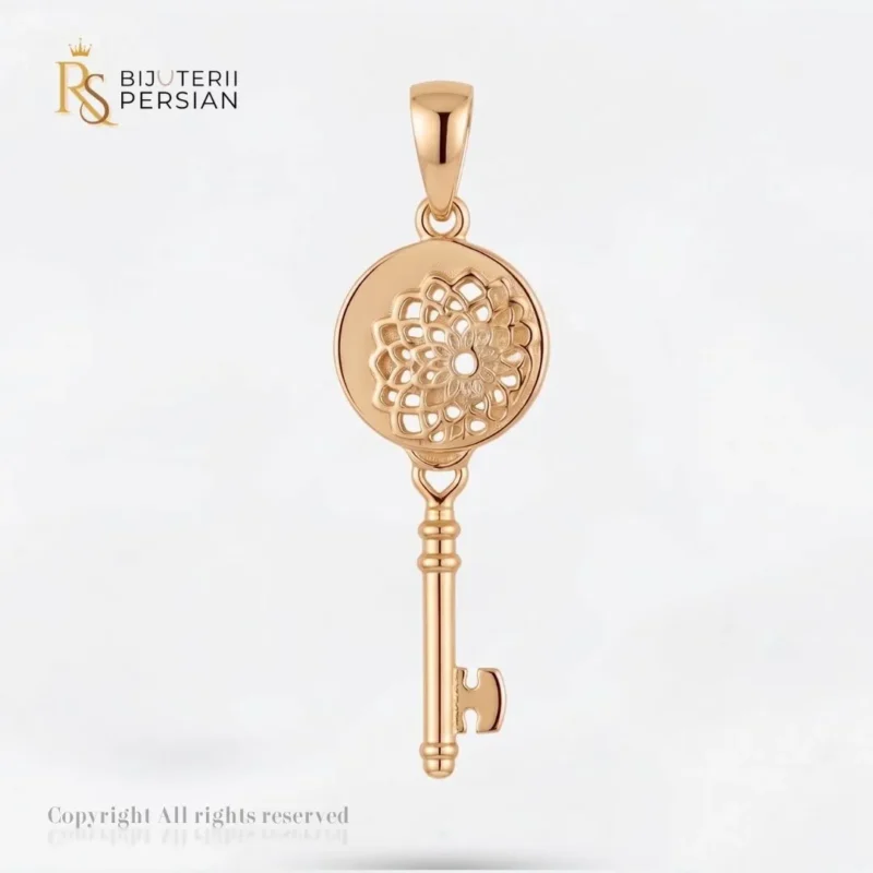 Pandantiv aur galben cheie cu mandala din aur 14K cu disc rotund gravat cu motiv floral si finisaj polizat la luciu oglinda