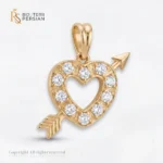 Pandantiv aur galben inima cu sageata si zirconiu din aur 14K cu cristale stralucitoare si detaliu sageata lui cupidon