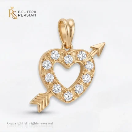 Pandantiv aur galben inima cu sageata si zirconiu din aur 14K cu cristale stralucitoare si detaliu sageata lui cupidon