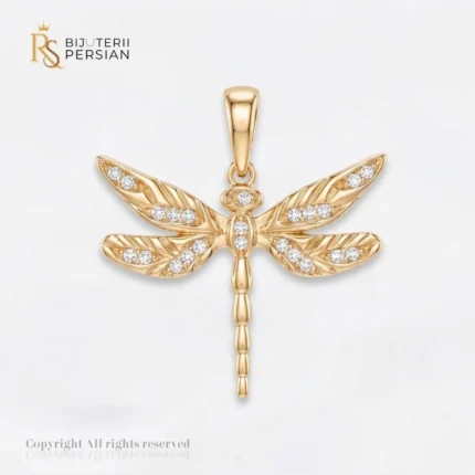 Pandantiv aur galben libelula filigran cu zirconiu din aur 14K cu nervuri fin decupate si cristale stralucitoare pe aripi